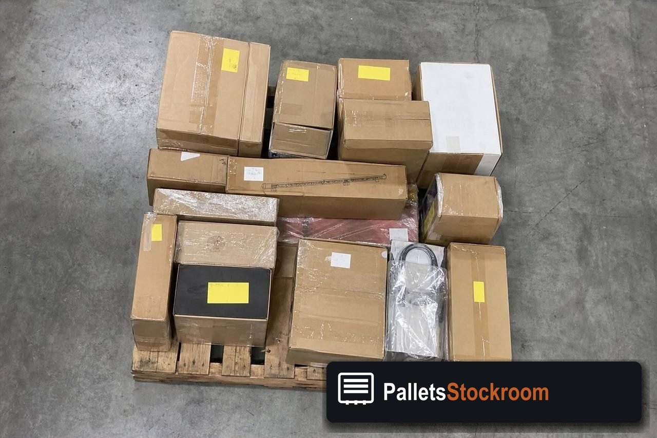 Customer Return Merchandise Pallets — Pallet inventory close-up